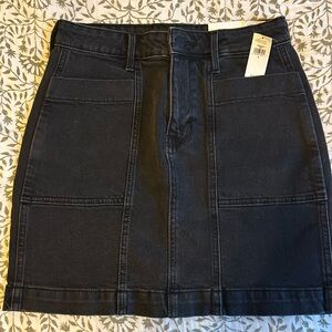 Black light wash denim skirt from Old Navy